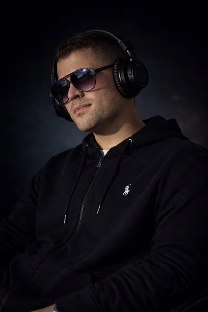 DJ Boboy portret sa slušalicama - profesionalni DJ za vjenčanja Zagreb