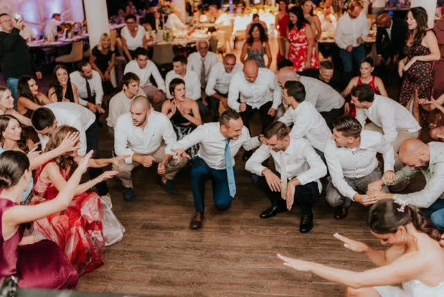 Svadbeni dvoboj - zabavna atmosfera na vjenčanju uz DJ-a